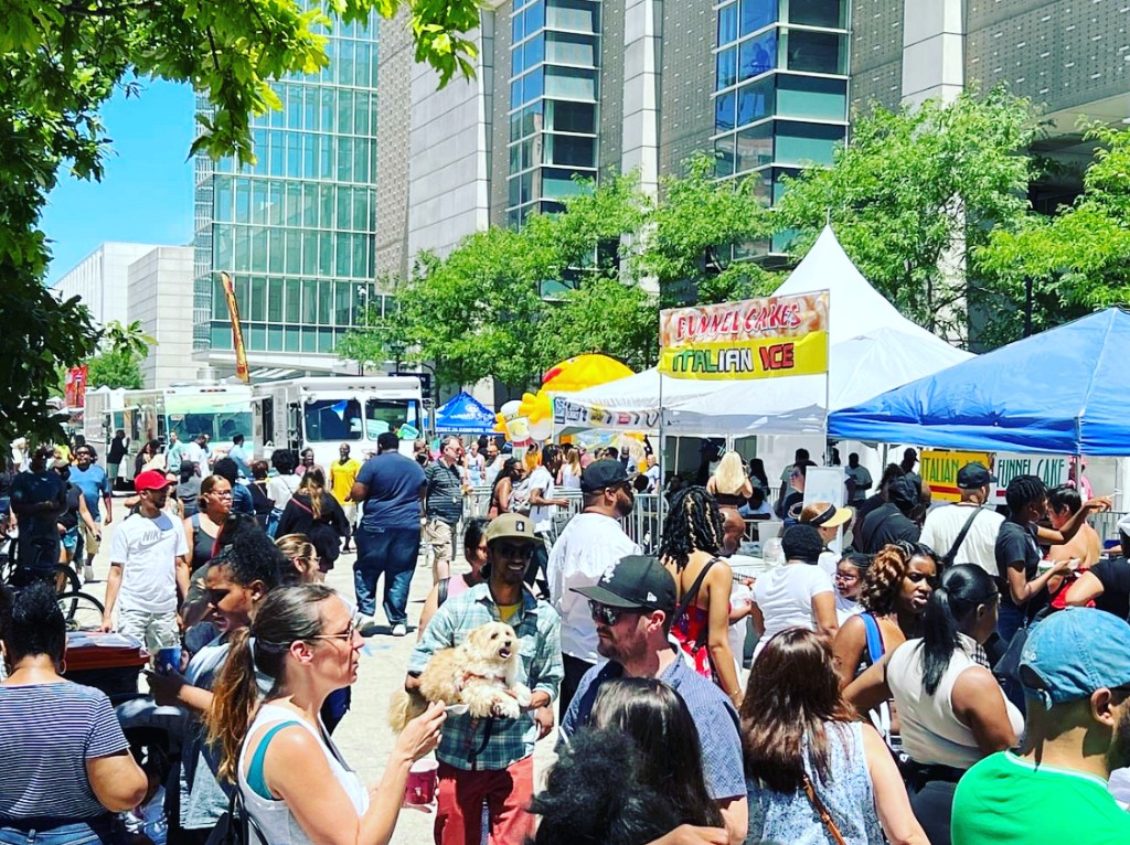 Crowd enjoying Chicago Food Truck Festival